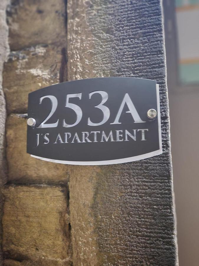 J'S Apartment Halifax Exterior photo